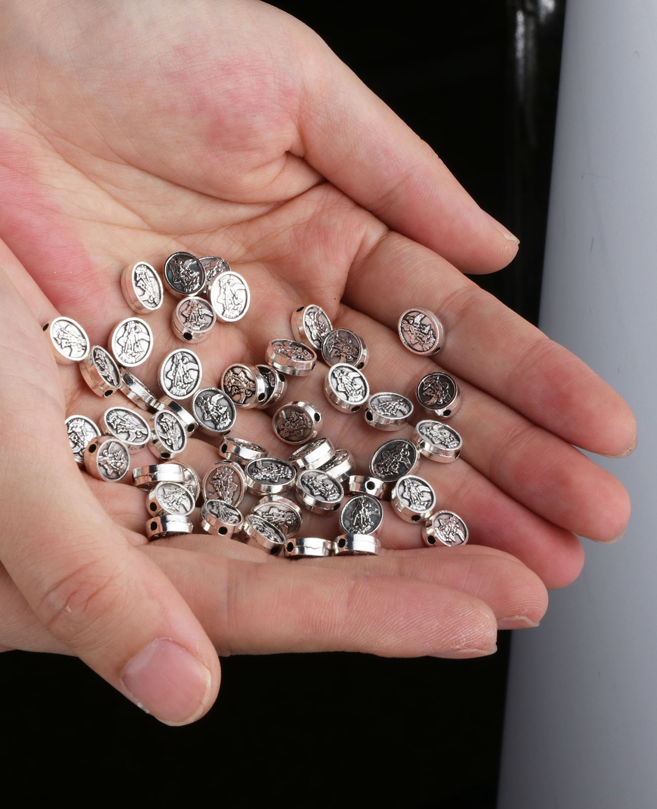 10 قطعة سانت مايكل الصليبية در - مراجعة Jewelry Making Michaels وسعره